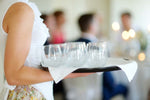 How to hold a stemless wine glass(1)